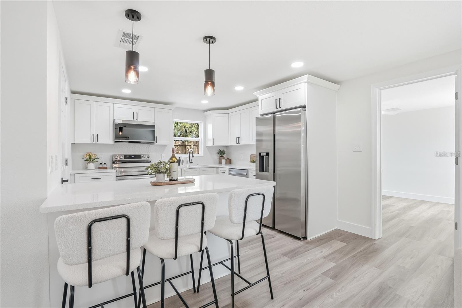 TRENTWOOD MANOR - Residential Lease