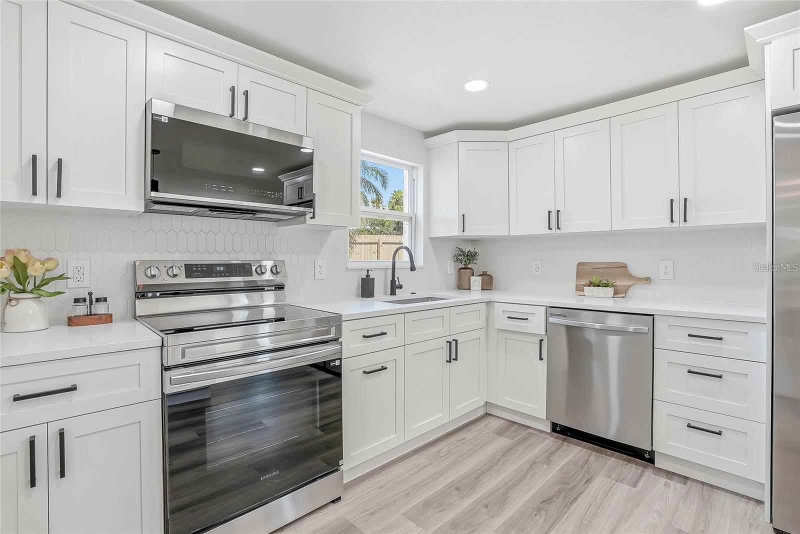 TRENTWOOD MANOR - Residential Lease
