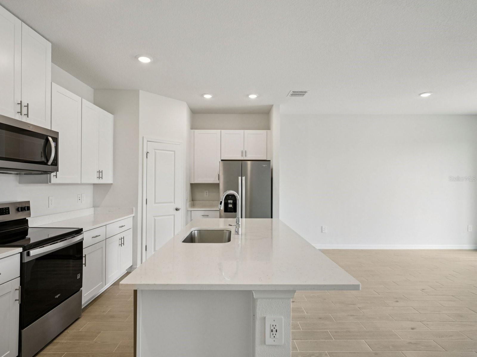 MAGNOLIA BAY - Residential