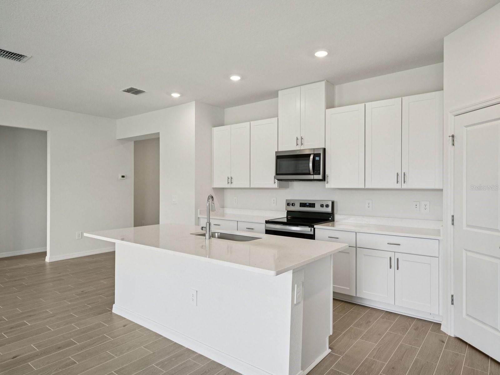 MAGNOLIA BAY - Residential