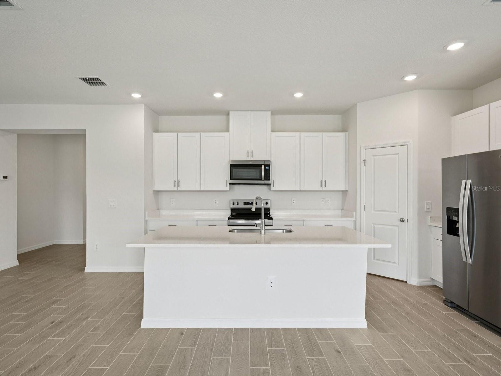 MAGNOLIA BAY - Residential