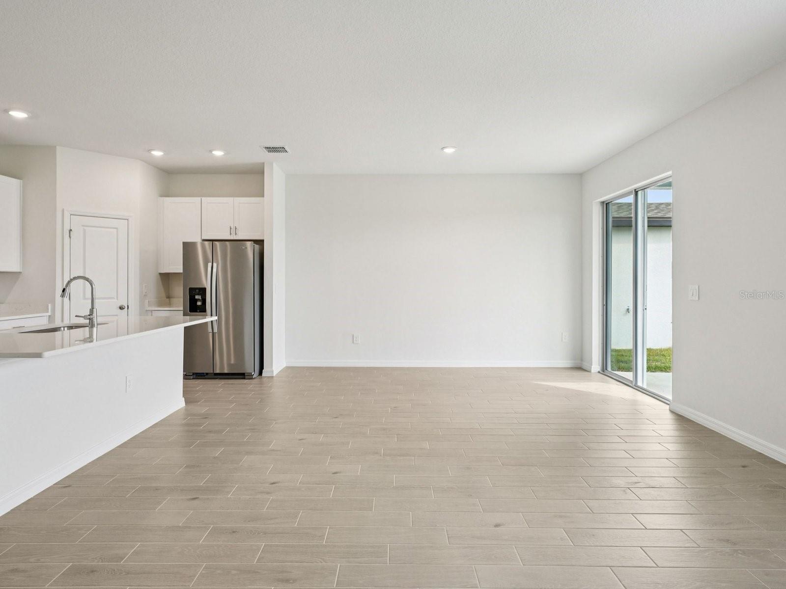 MAGNOLIA BAY - Residential