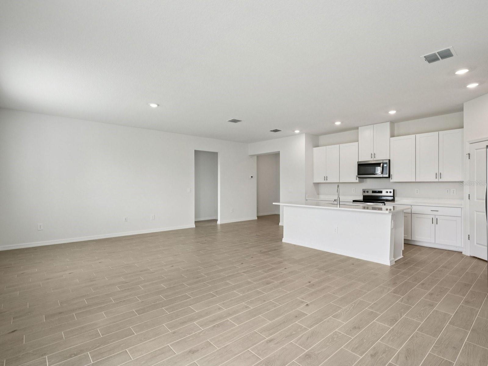 MAGNOLIA BAY - Residential
