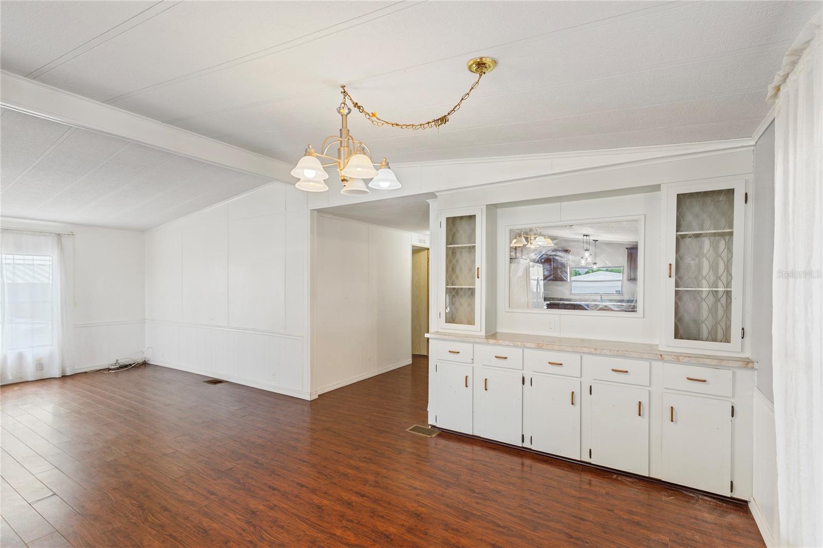 FOXWOOD LAKE ESTATES - Residential