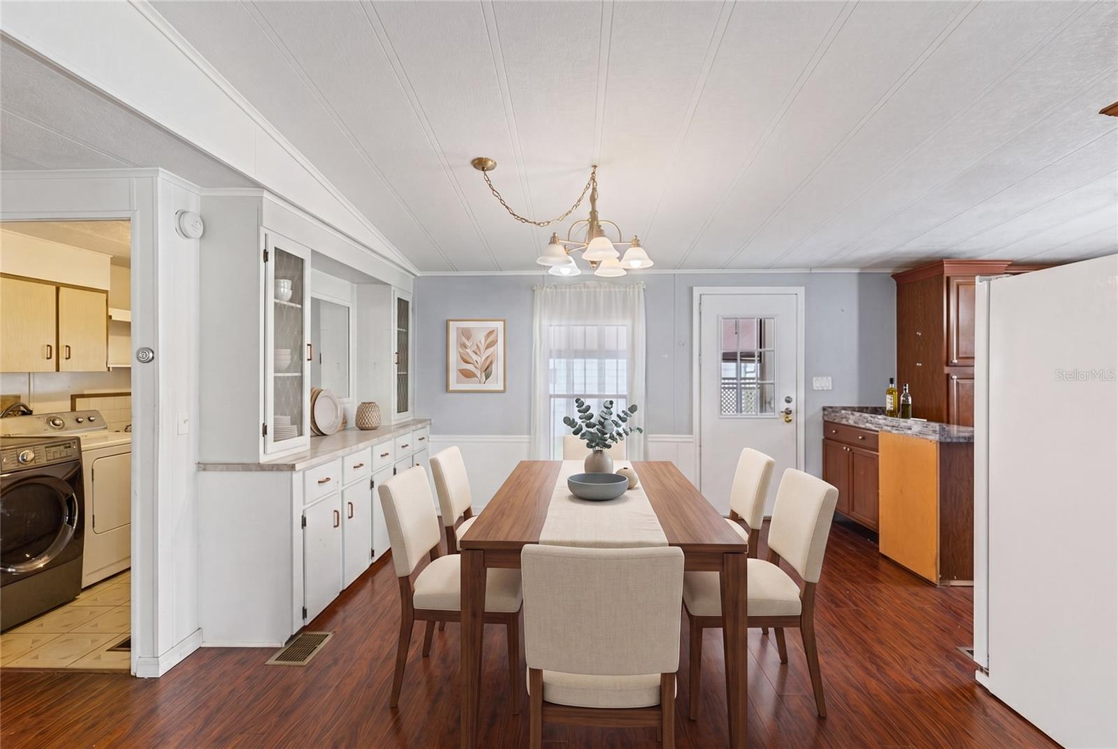 FOXWOOD LAKE ESTATES - Residential