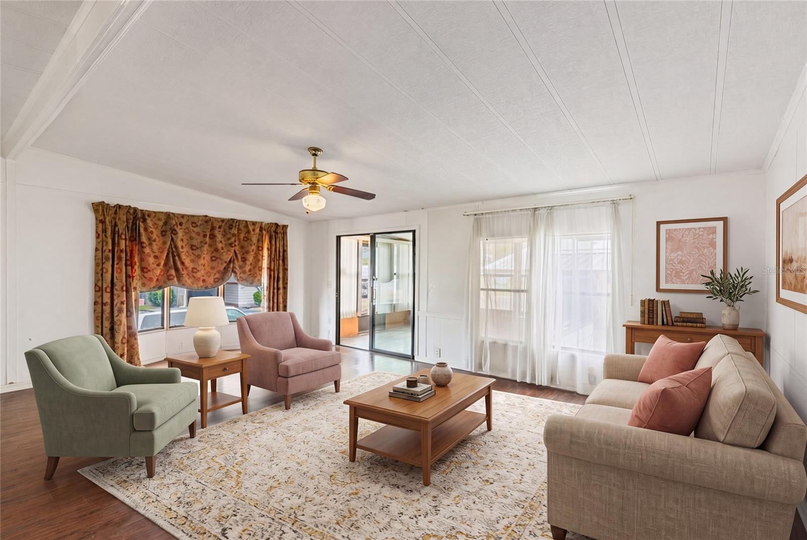 FOXWOOD LAKE ESTATES - Residential