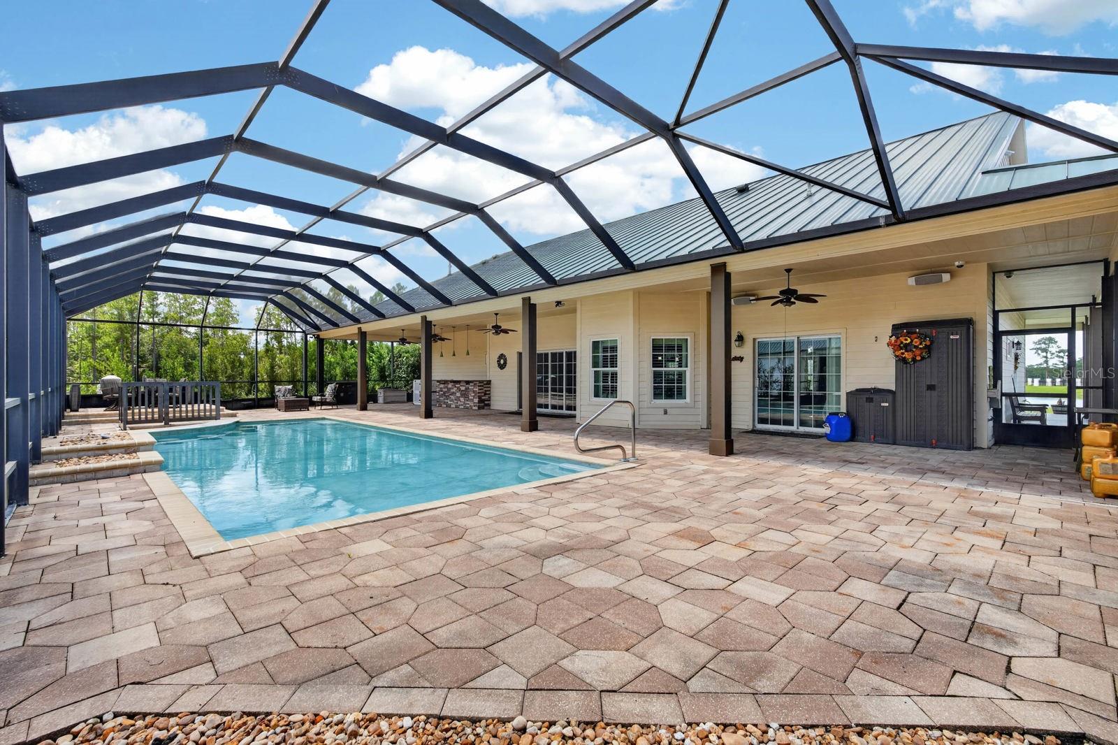 SWEETWATER UN 1 - Residential