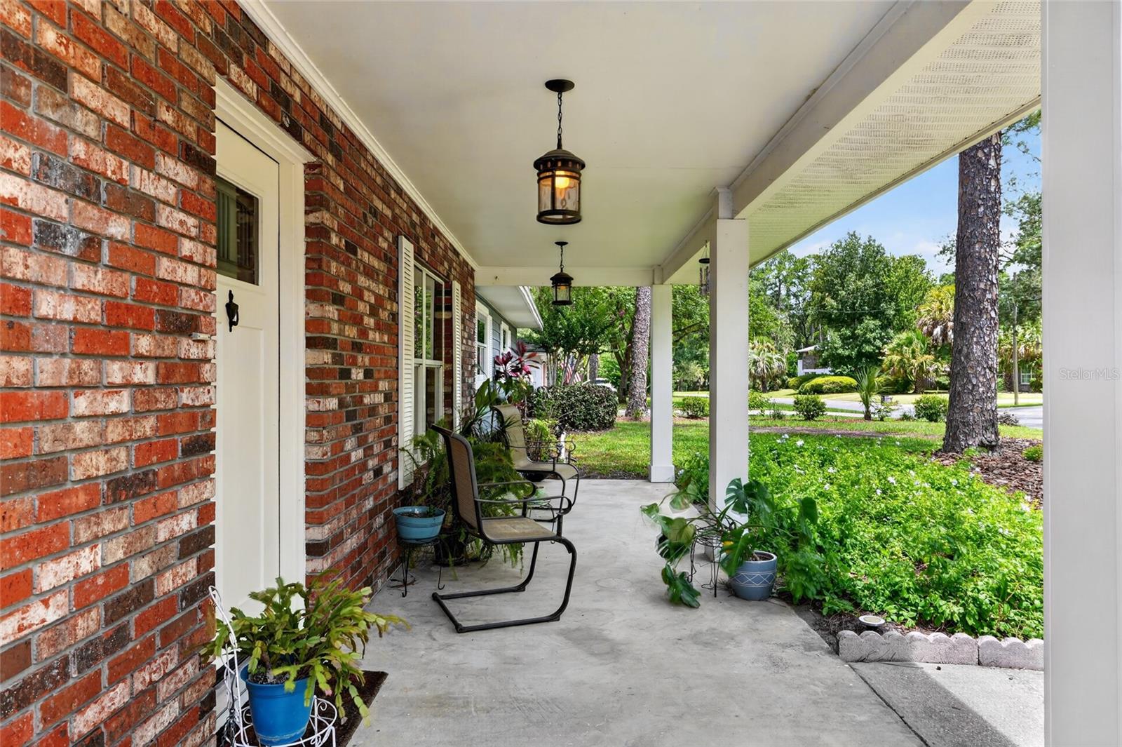VALLEY THE - Residential