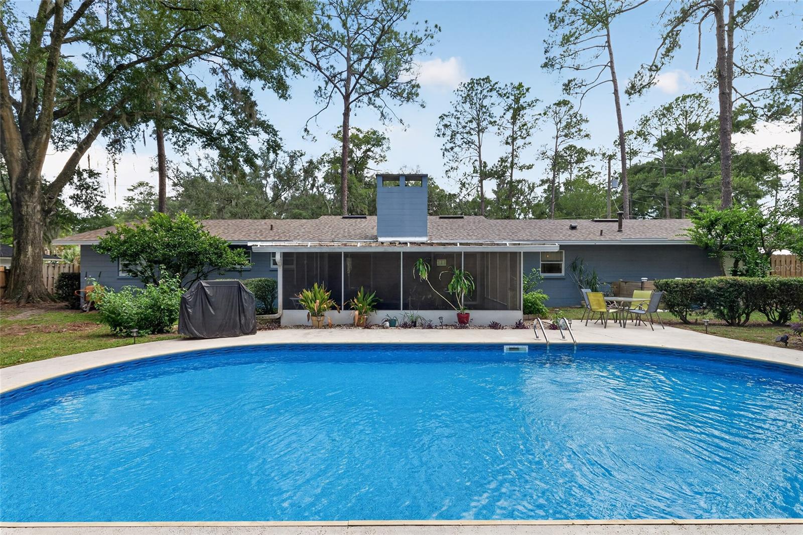 VALLEY THE - Residential