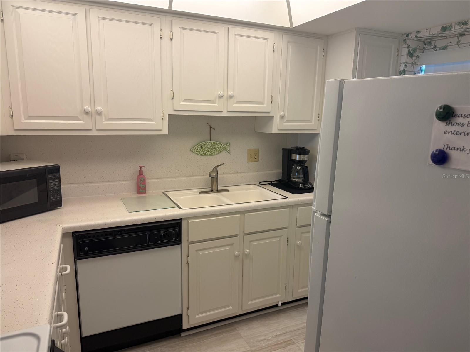 GULF N BAY - Residential Lease