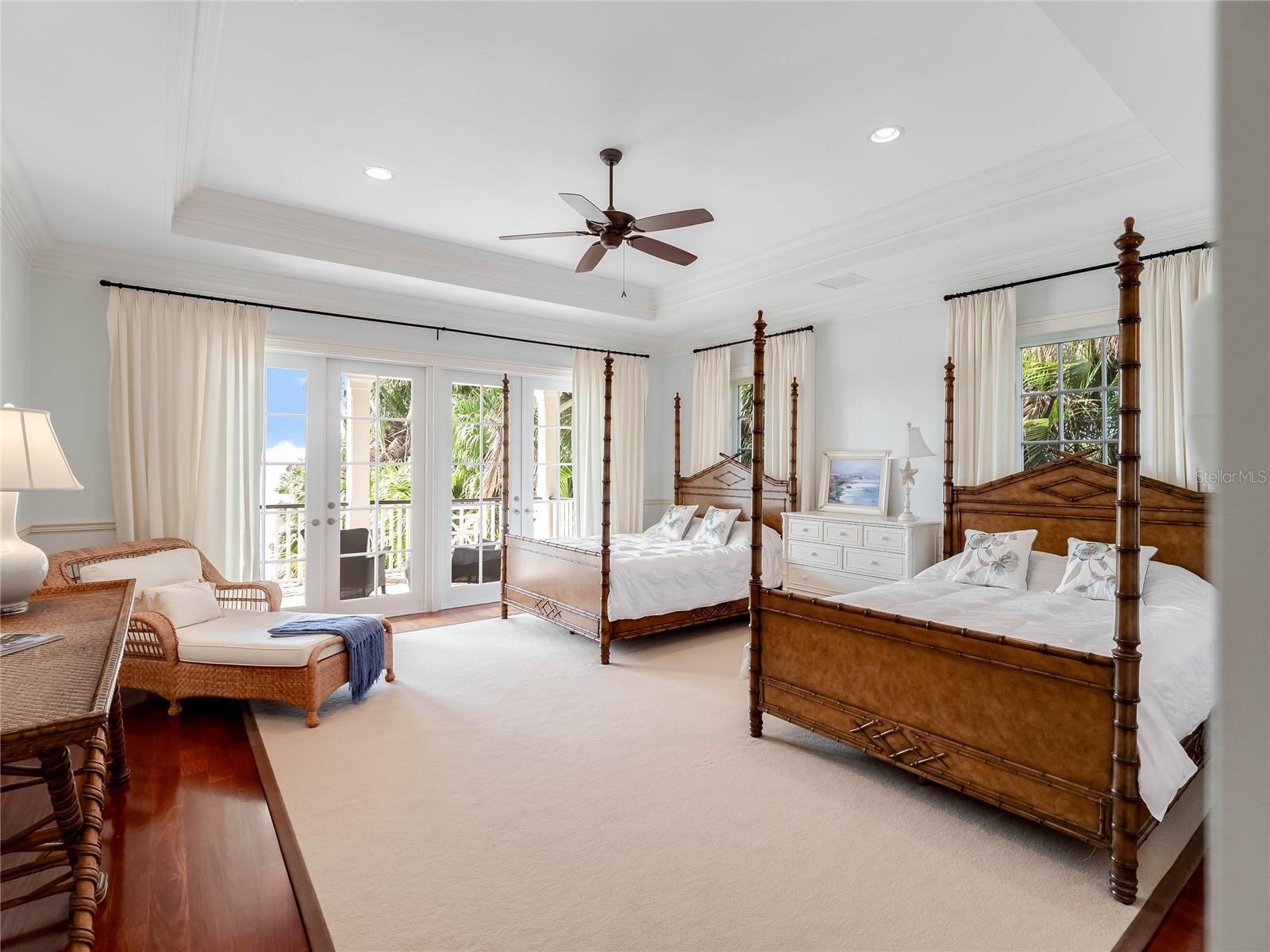 THE MOORINGS - Residential