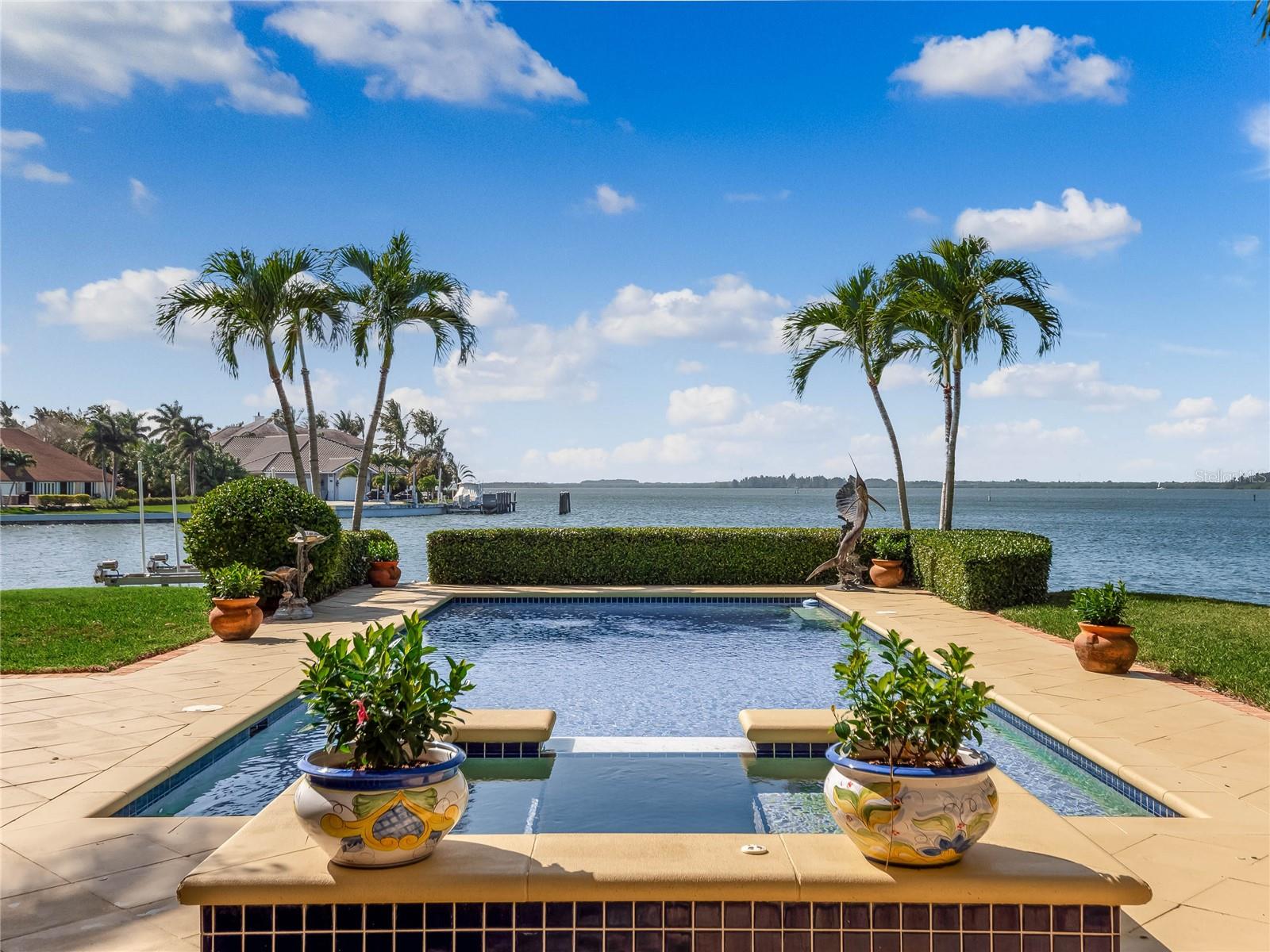 THE MOORINGS - Residential