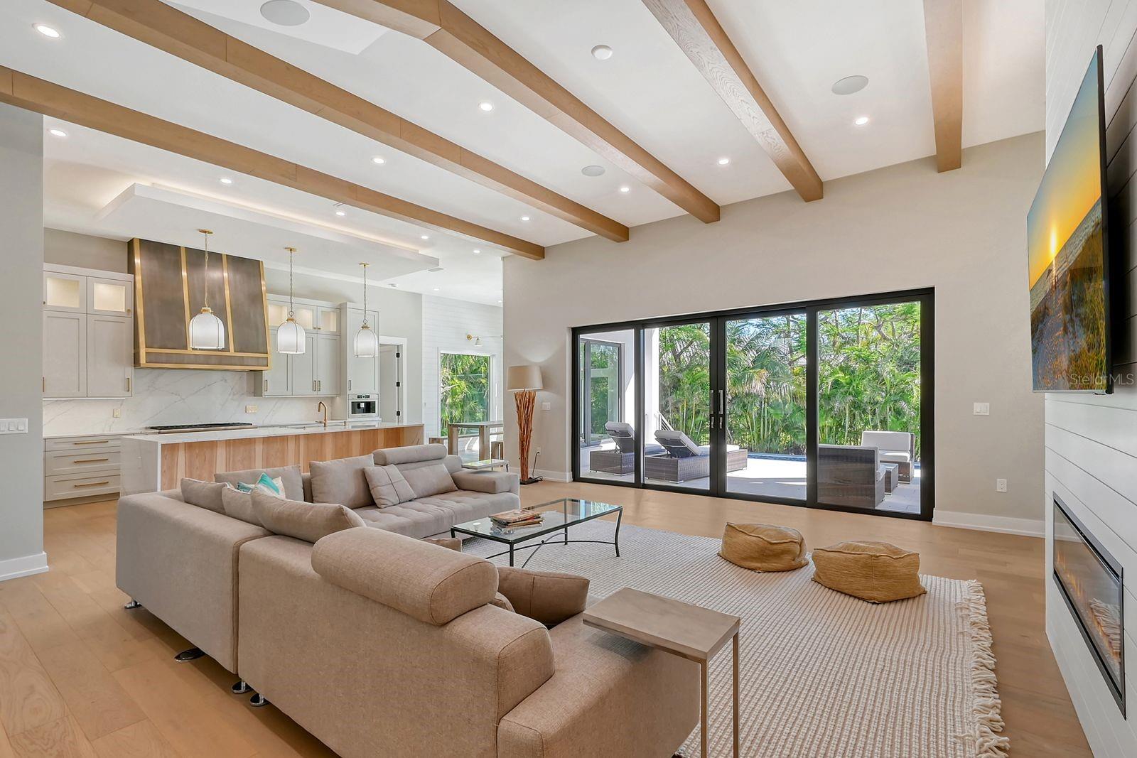 BAY ISLES - Residential