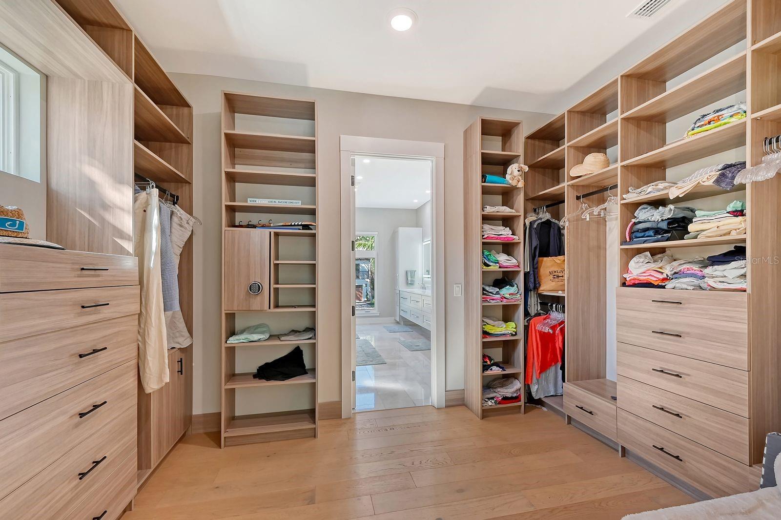 BAY ISLES - Residential