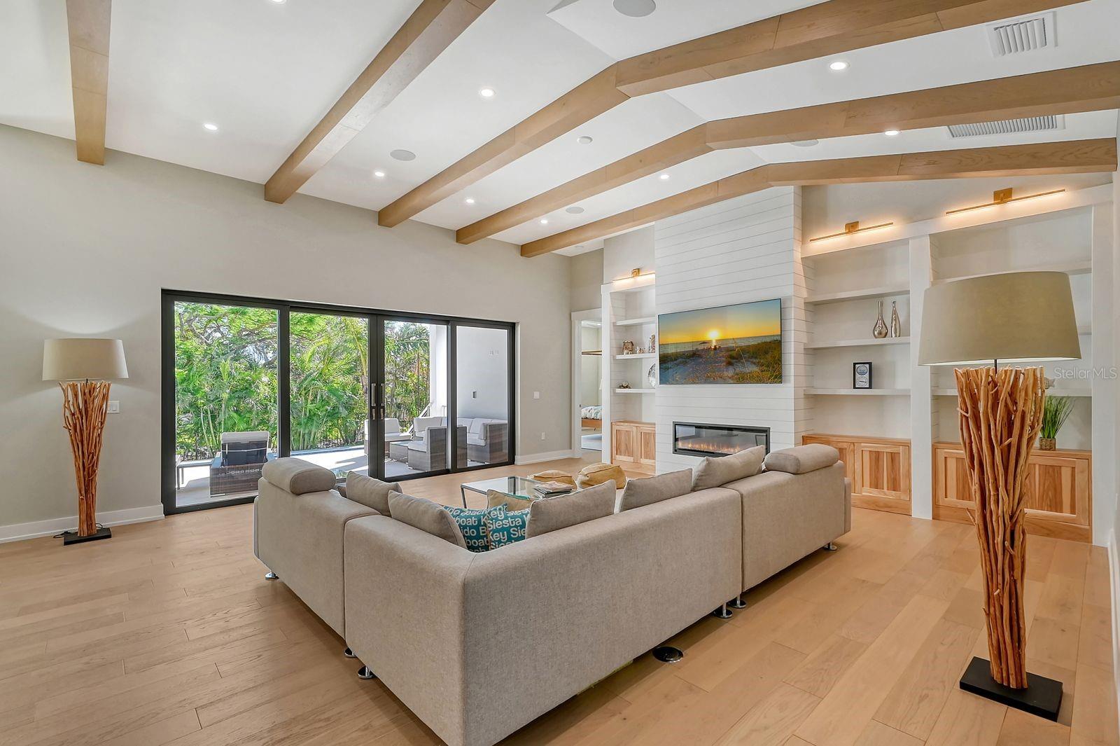 BAY ISLES - Residential