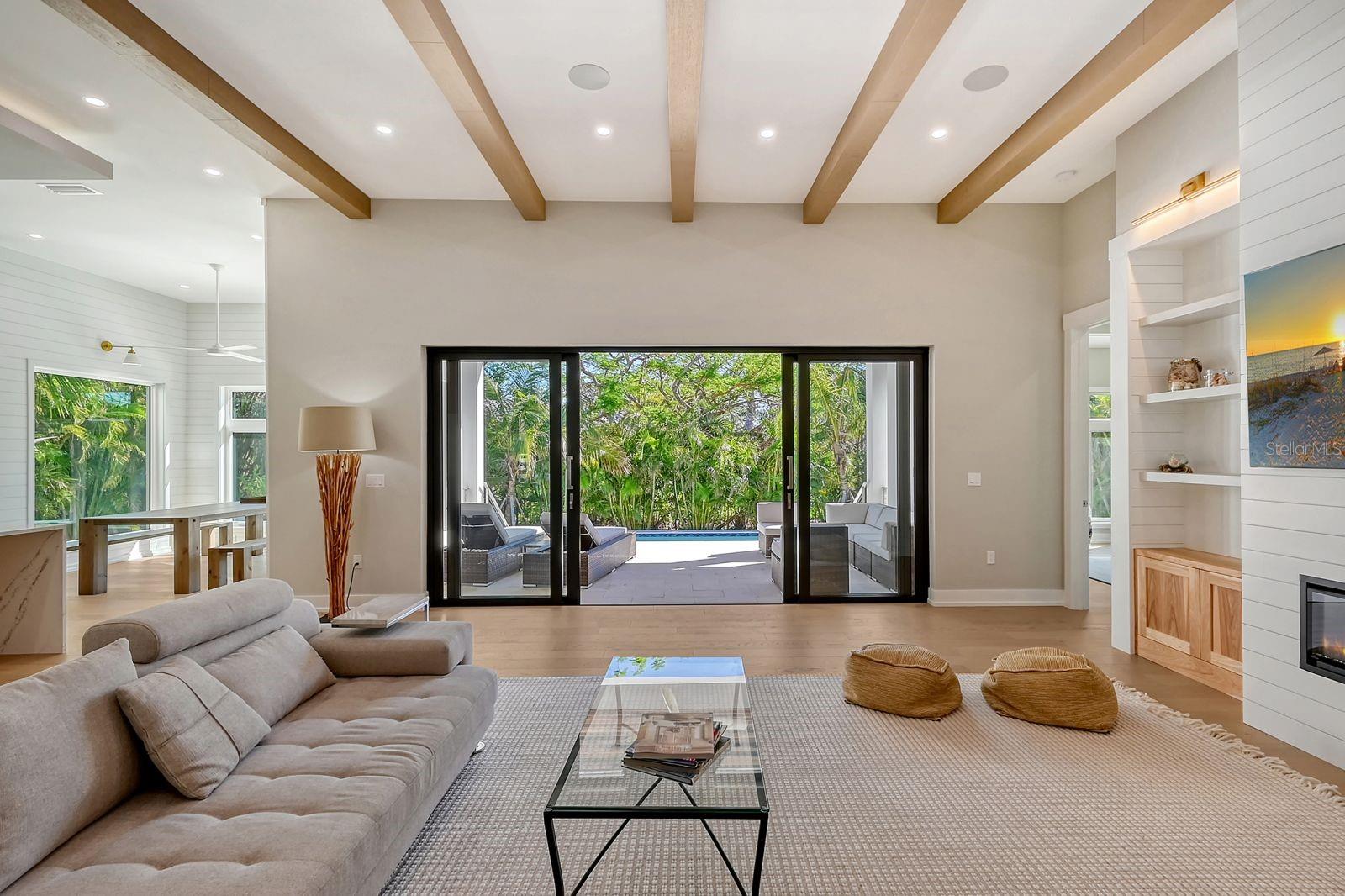 BAY ISLES - Residential