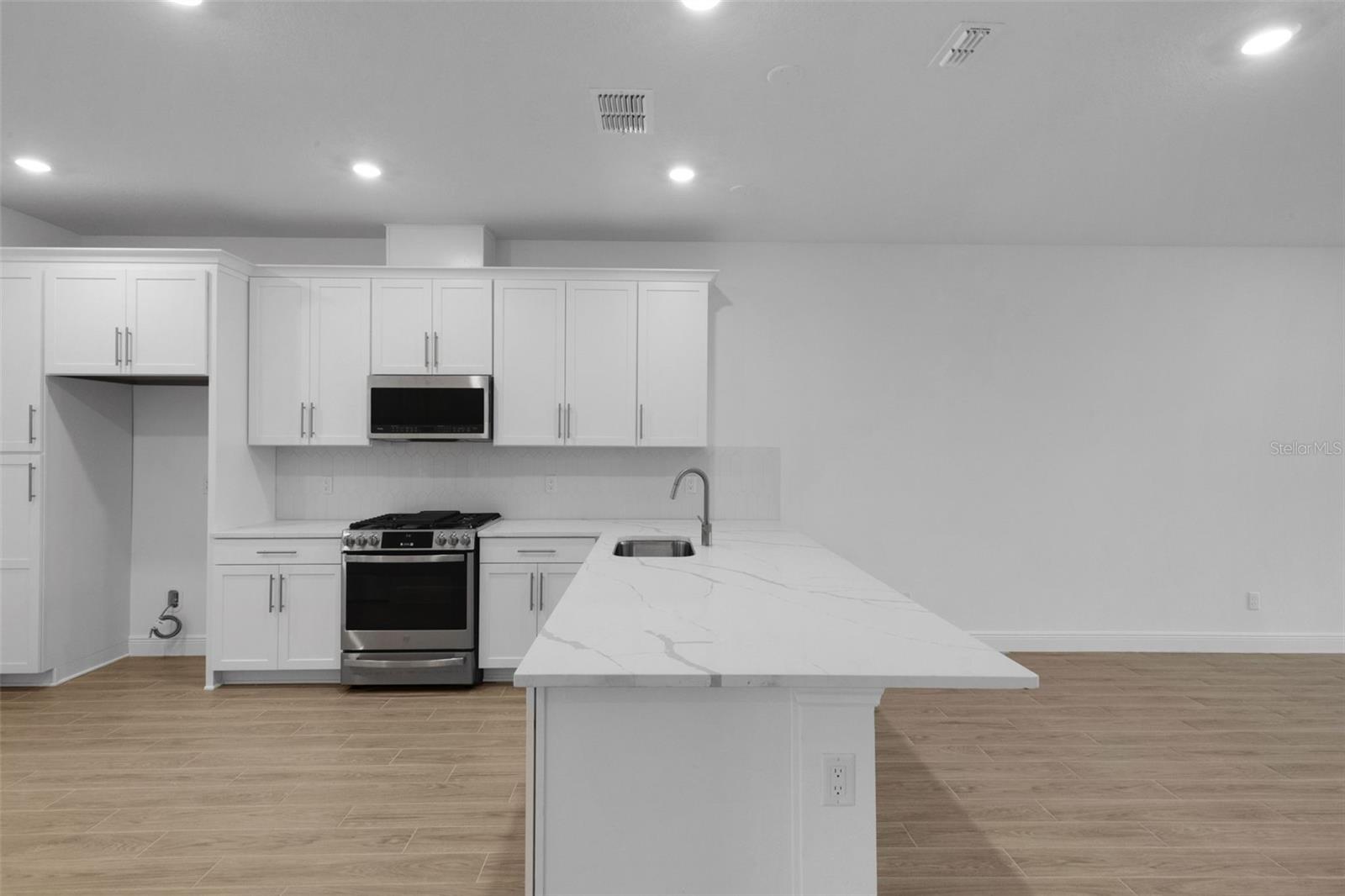 SWEETWATER AT LAKEWOOD RANCH PH I & II - Residential