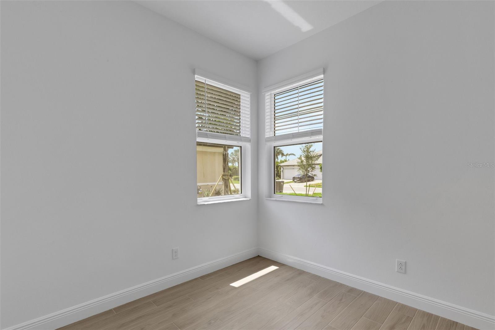 SWEETWATER AT LAKEWOOD RANCH PH I & II - Residential