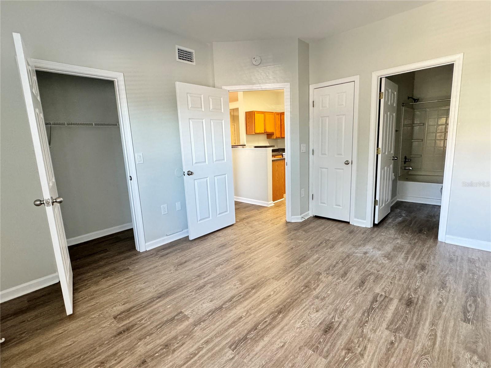 THE PALMS OF CORTEZ - Residential Lease