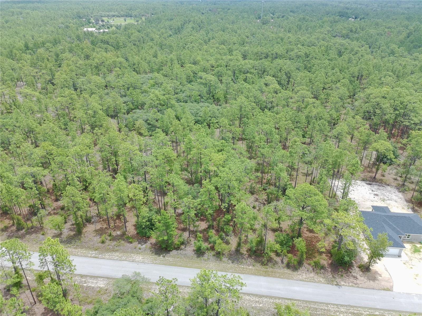 RAINBOW LAKES ESTATE - Land
