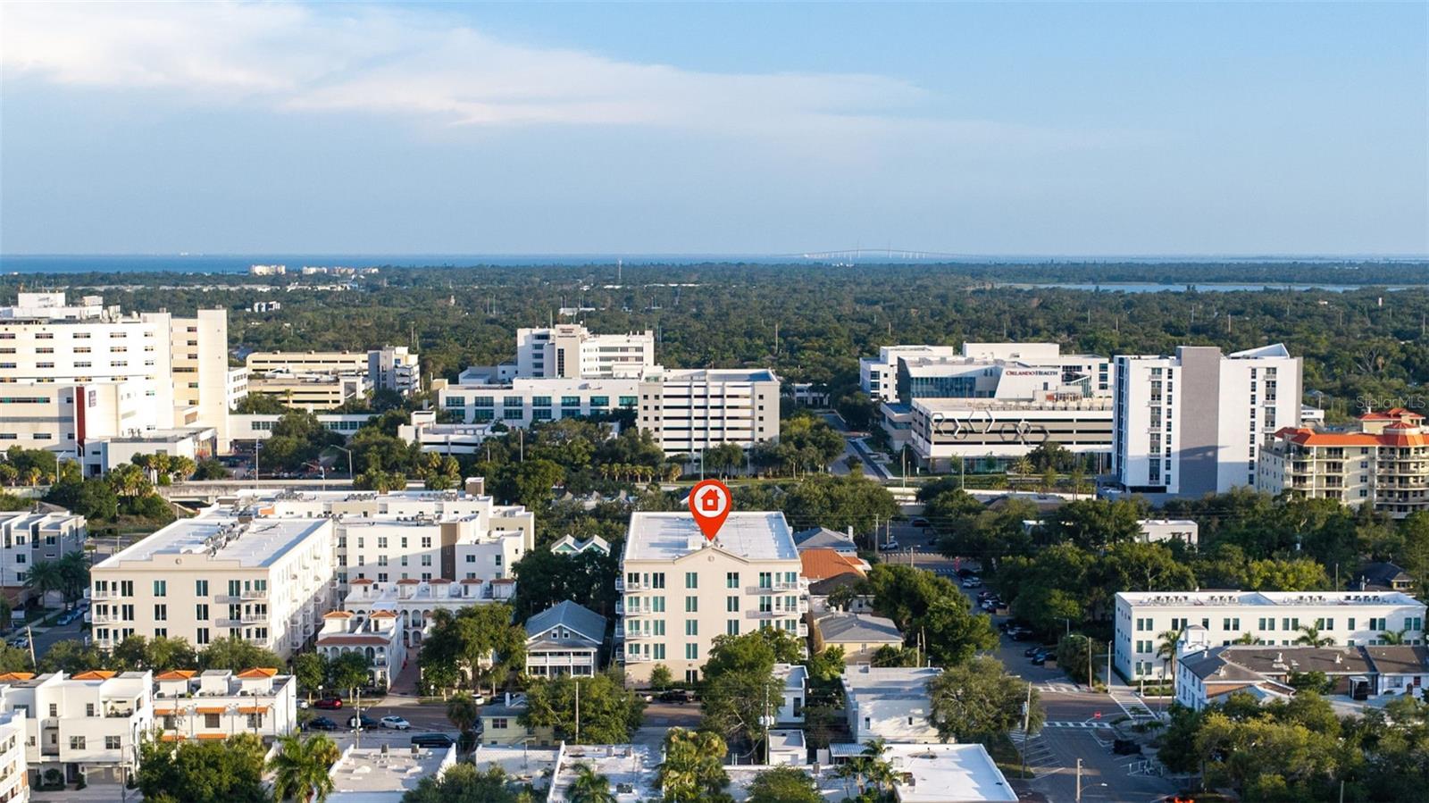 DOMUS URBANA CONDO - Residential