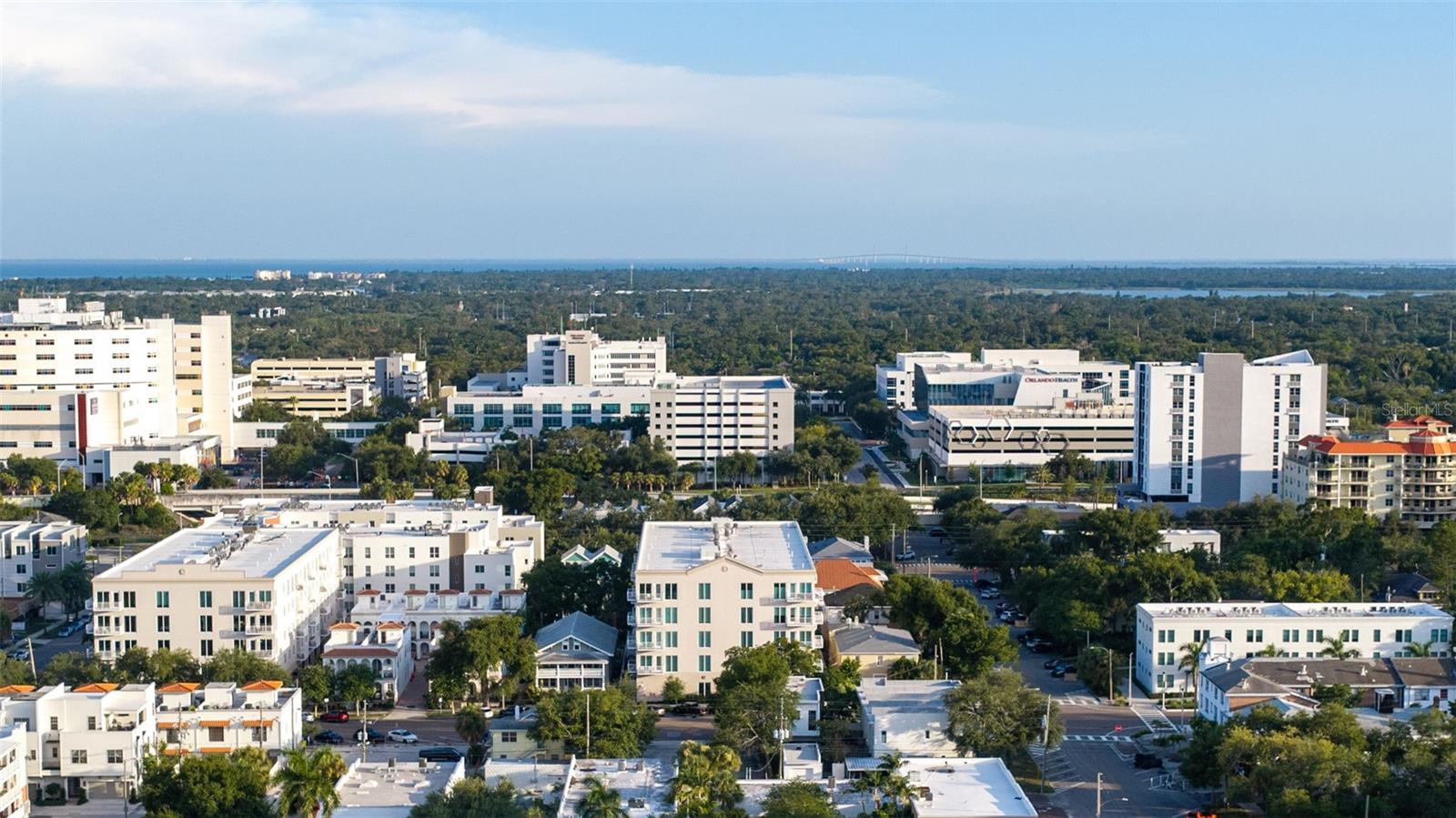 DOMUS URBANA CONDO - Residential