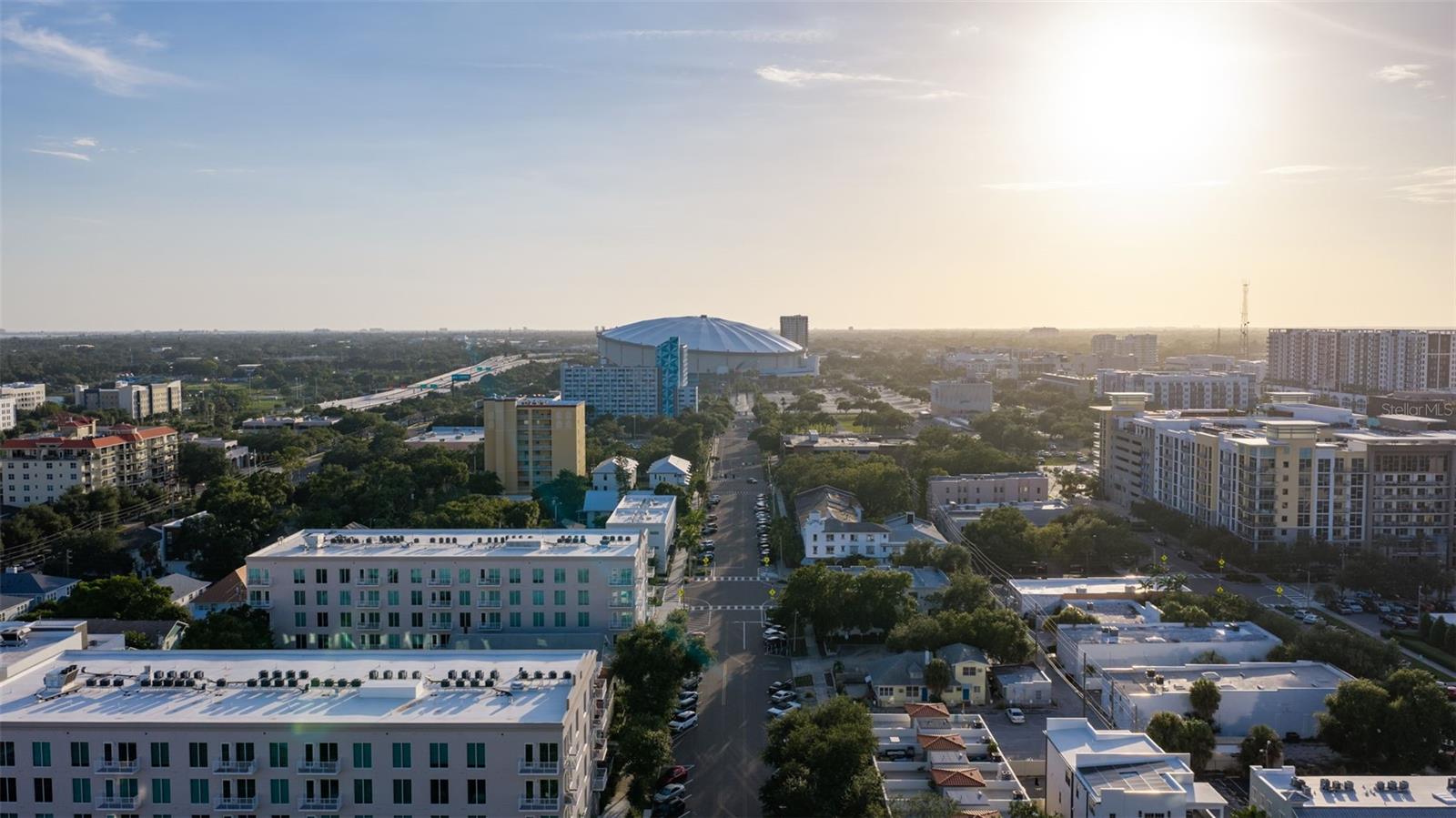 DOMUS URBANA CONDO - Residential