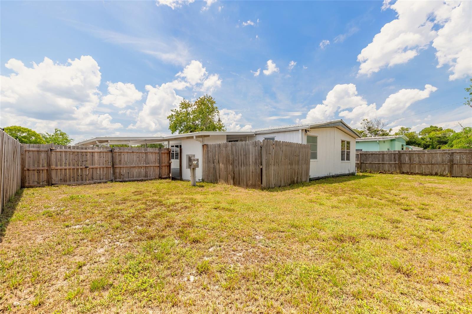 BAREFOOT PARK - Residential