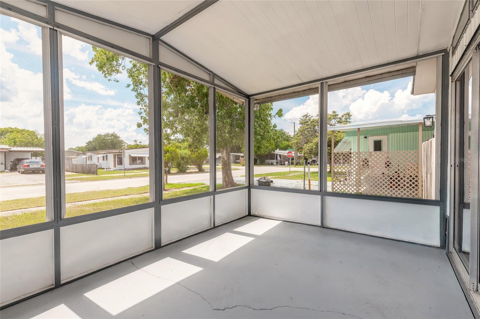 BAREFOOT PARK - Residential