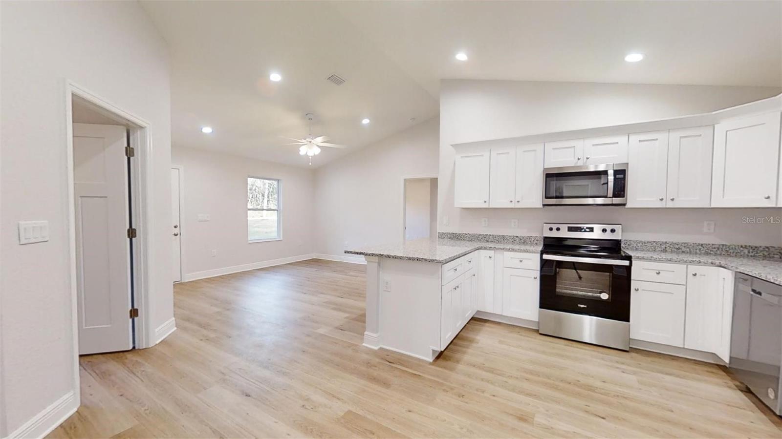RAINBOW LAKES ESTATES - Residential