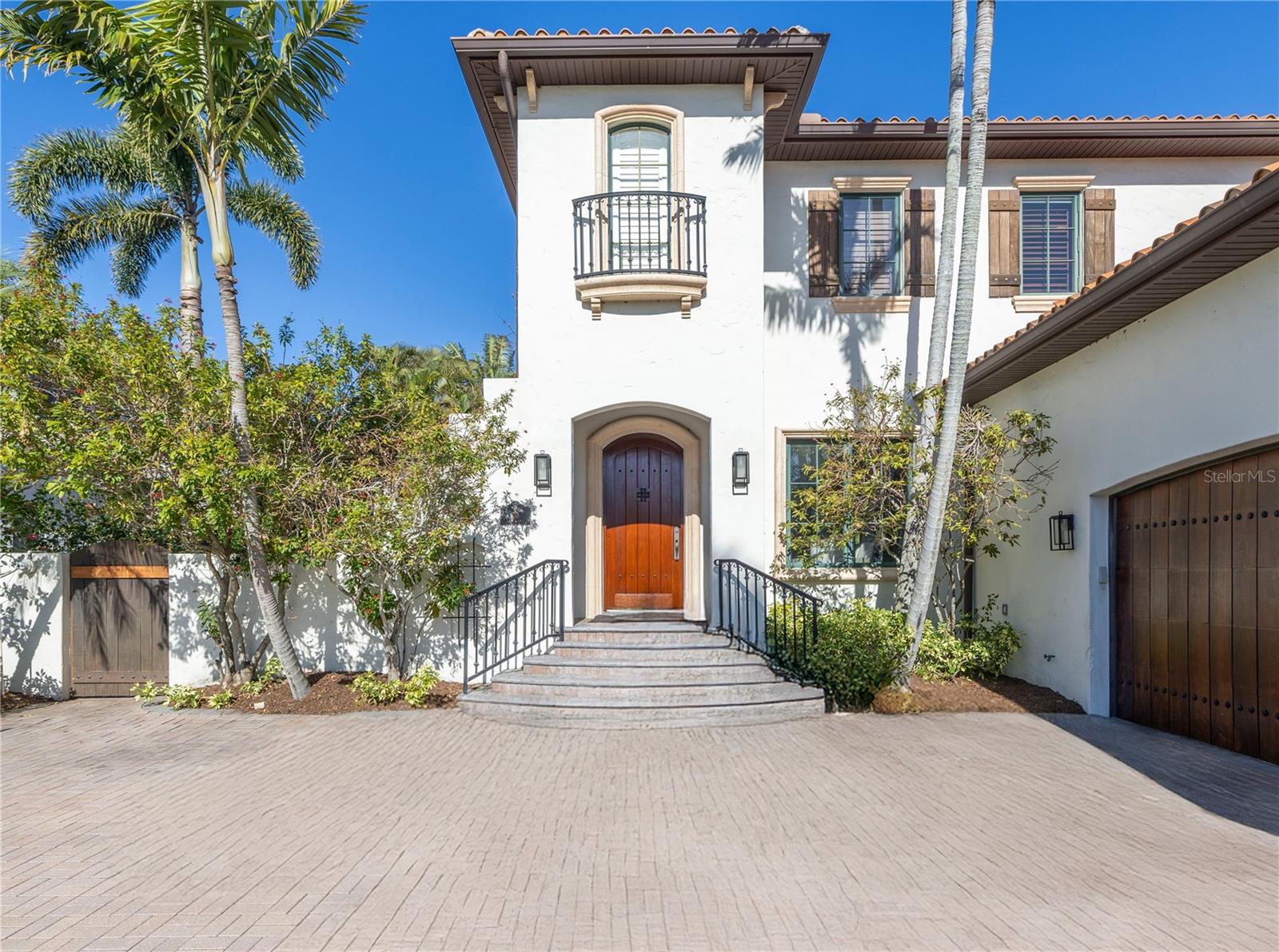 SUNSET SHORES - Residential