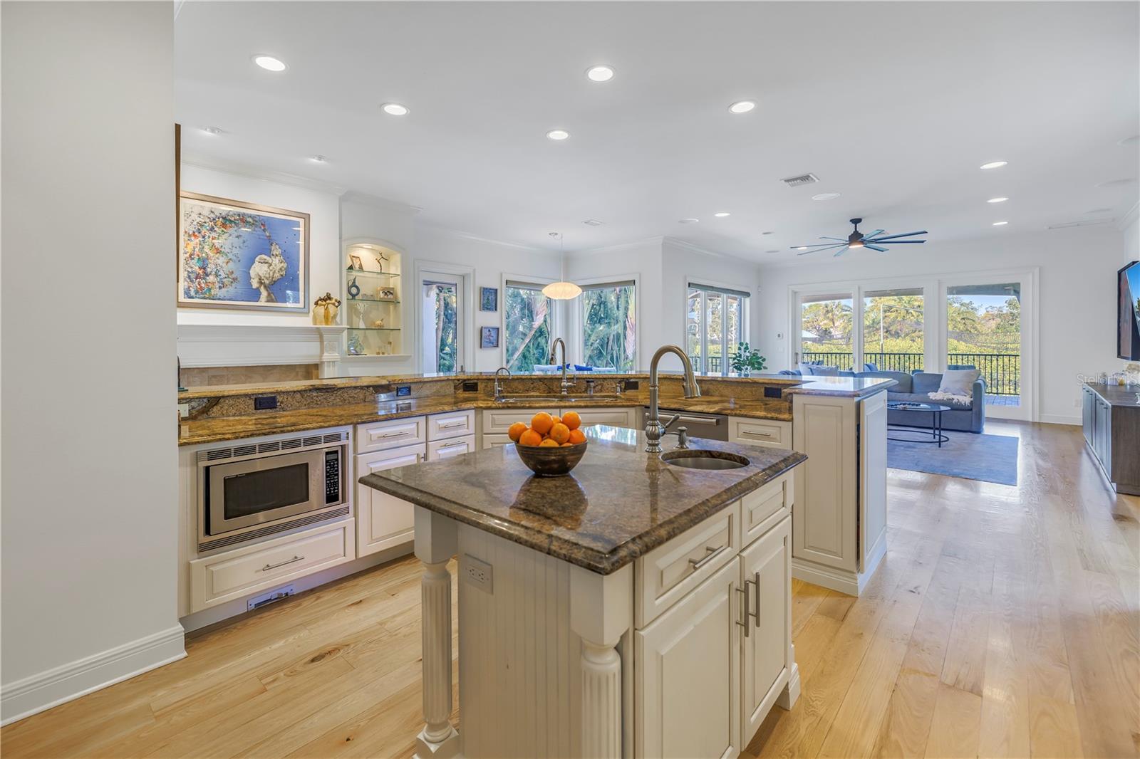 SUNSET SHORES - Residential