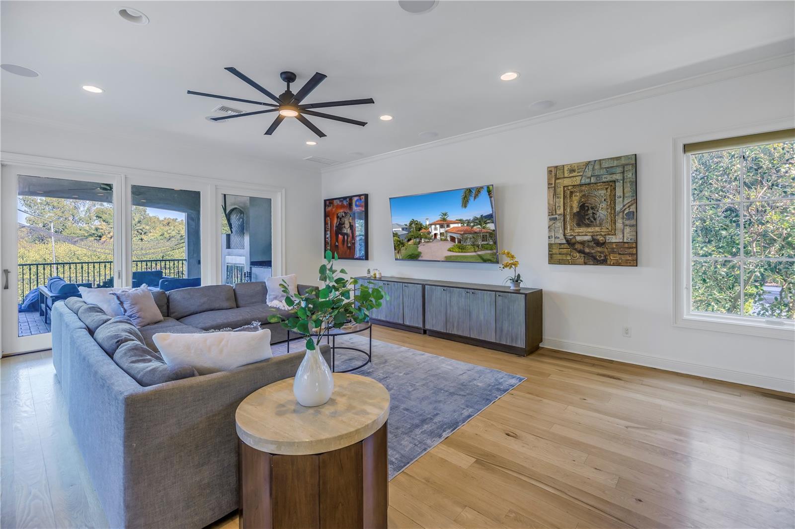 SUNSET SHORES - Residential