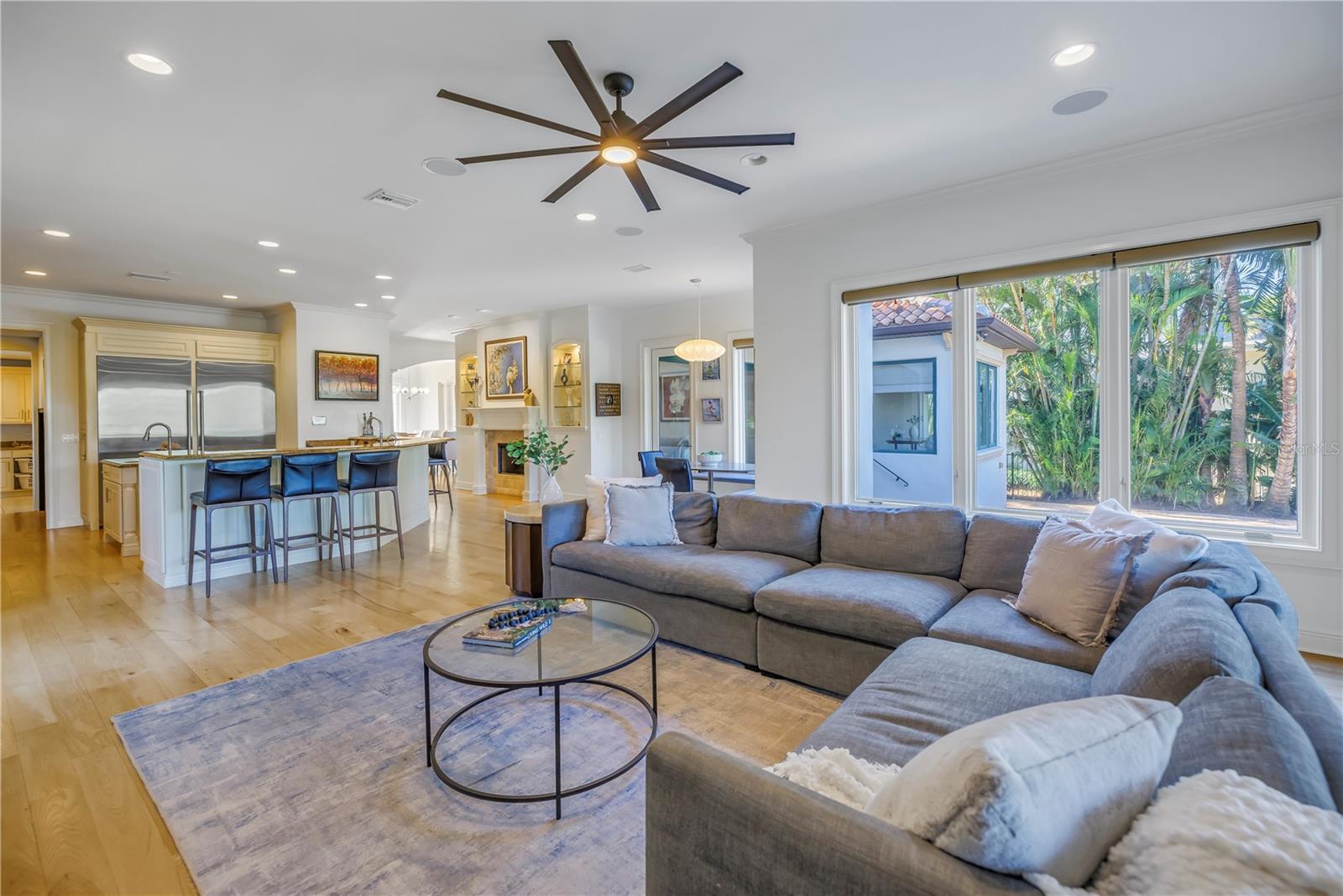 SUNSET SHORES - Residential