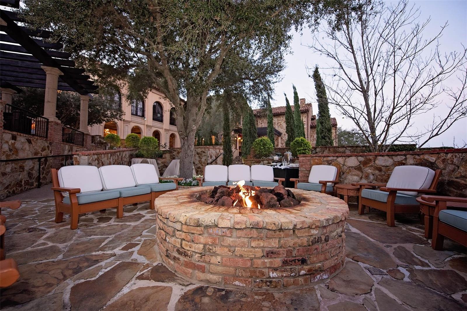 BELLA COLLINA - Residential