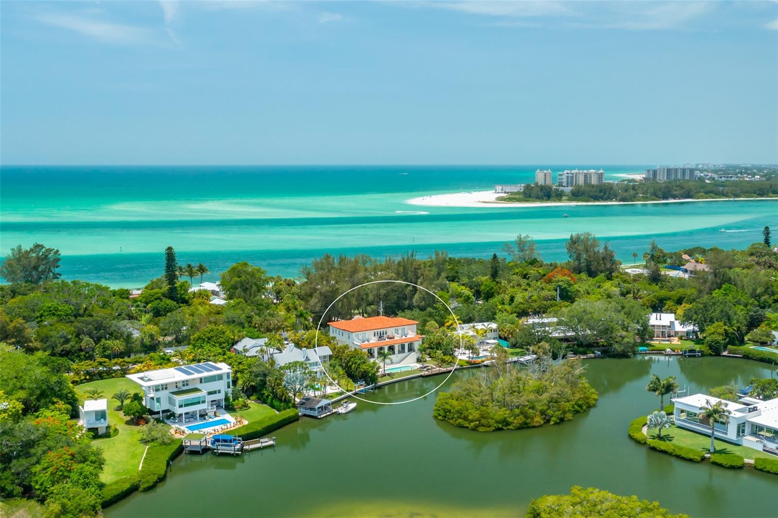 COCOANUT BAYOU - Residential