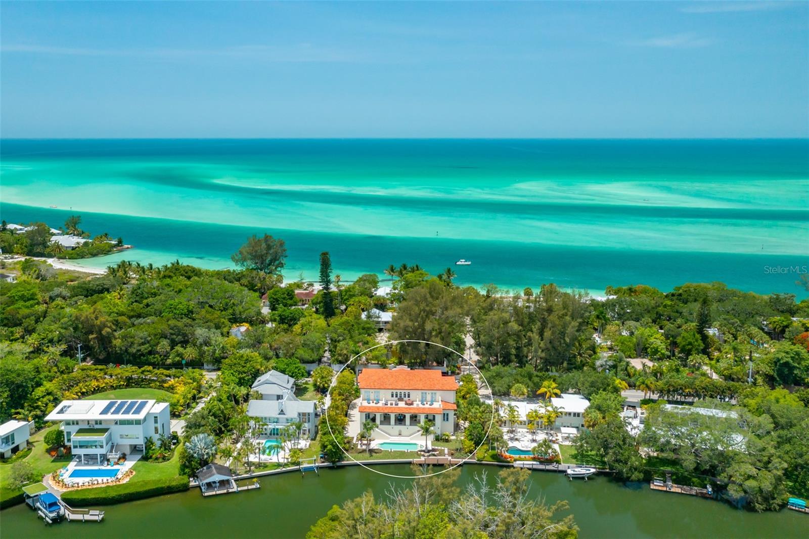 COCOANUT BAYOU - Residential
