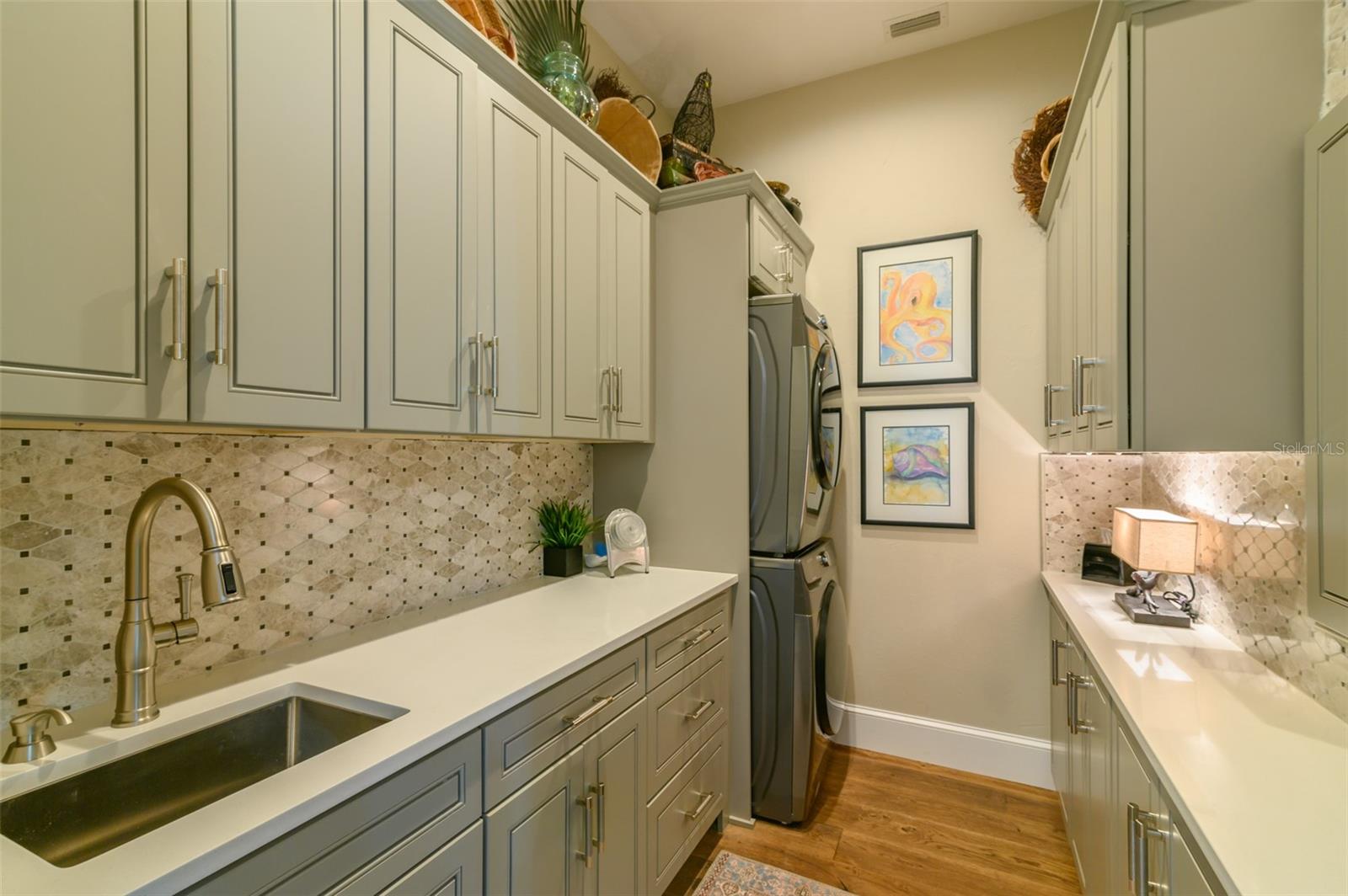 COCOANUT BAYOU - Residential
