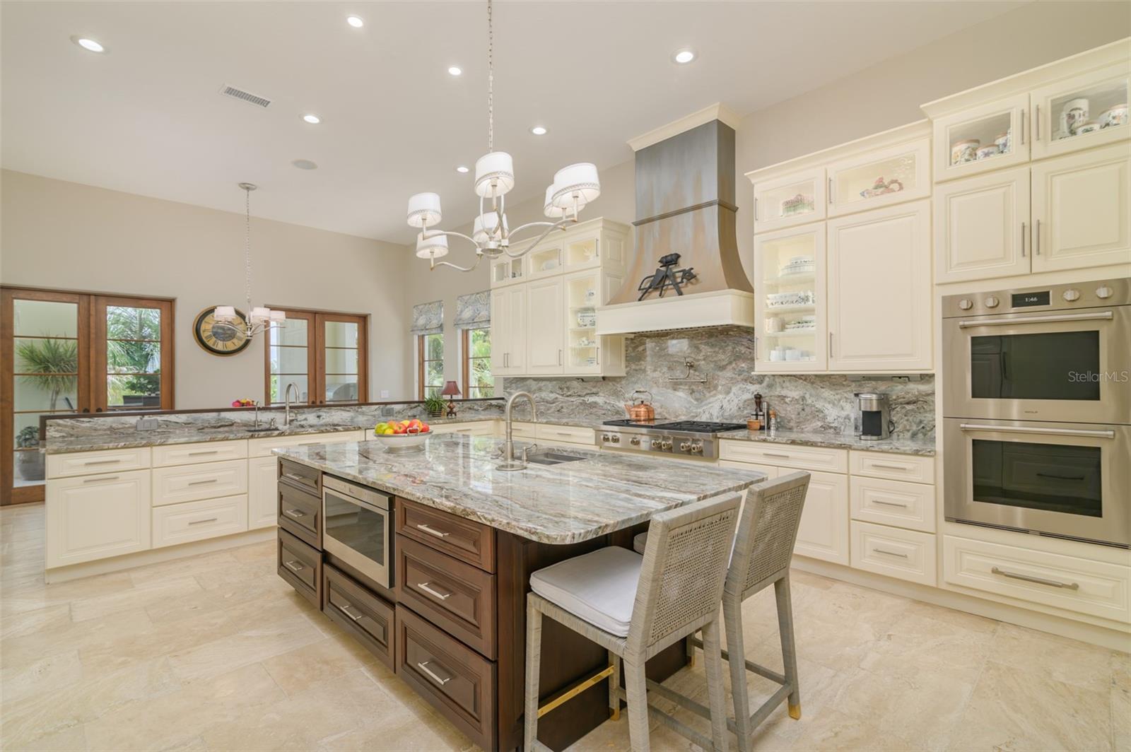 COCOANUT BAYOU - Residential