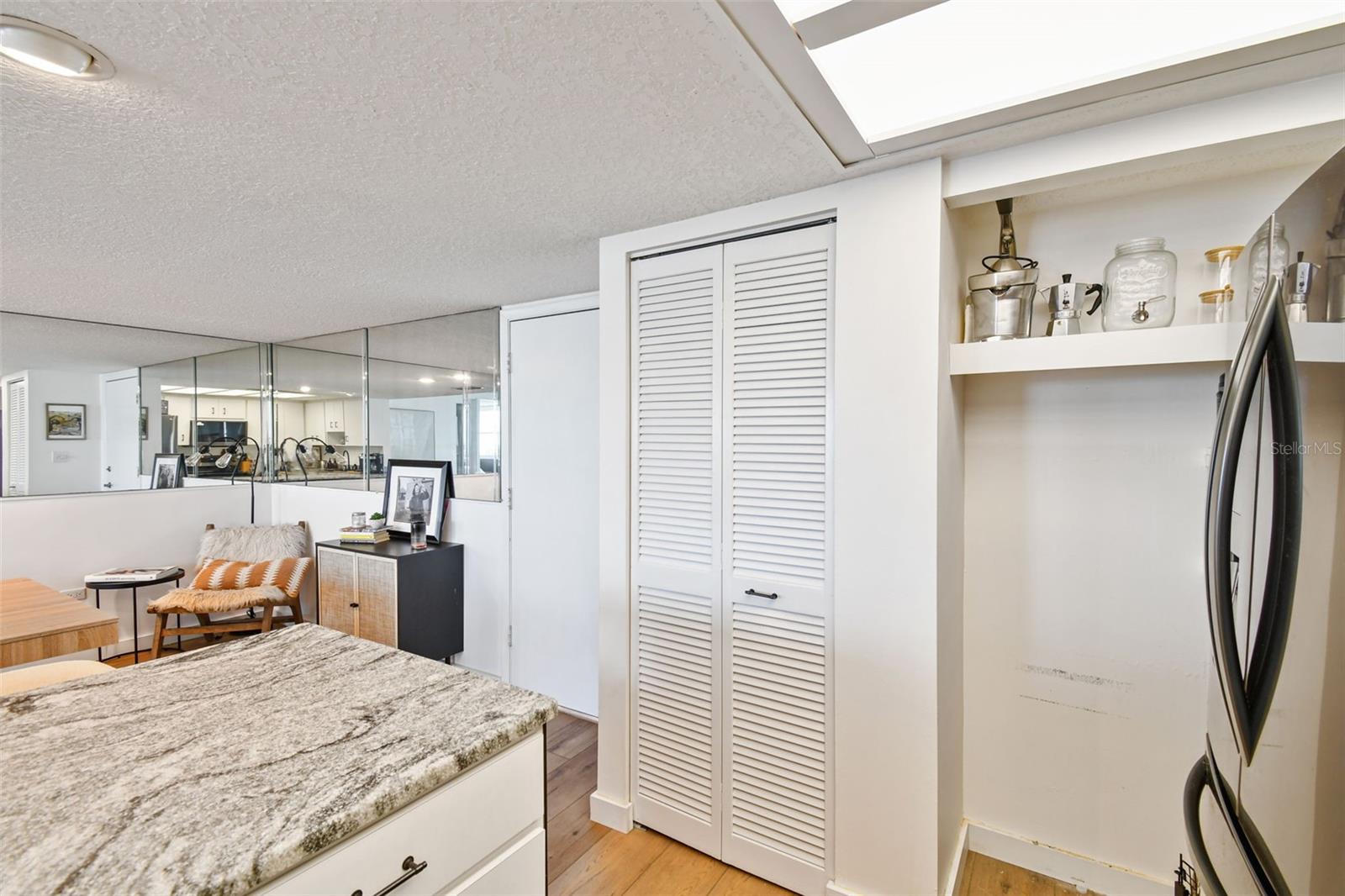 TREASURE ISLAND TENNIS & YACHT CLUB - Residential Lease