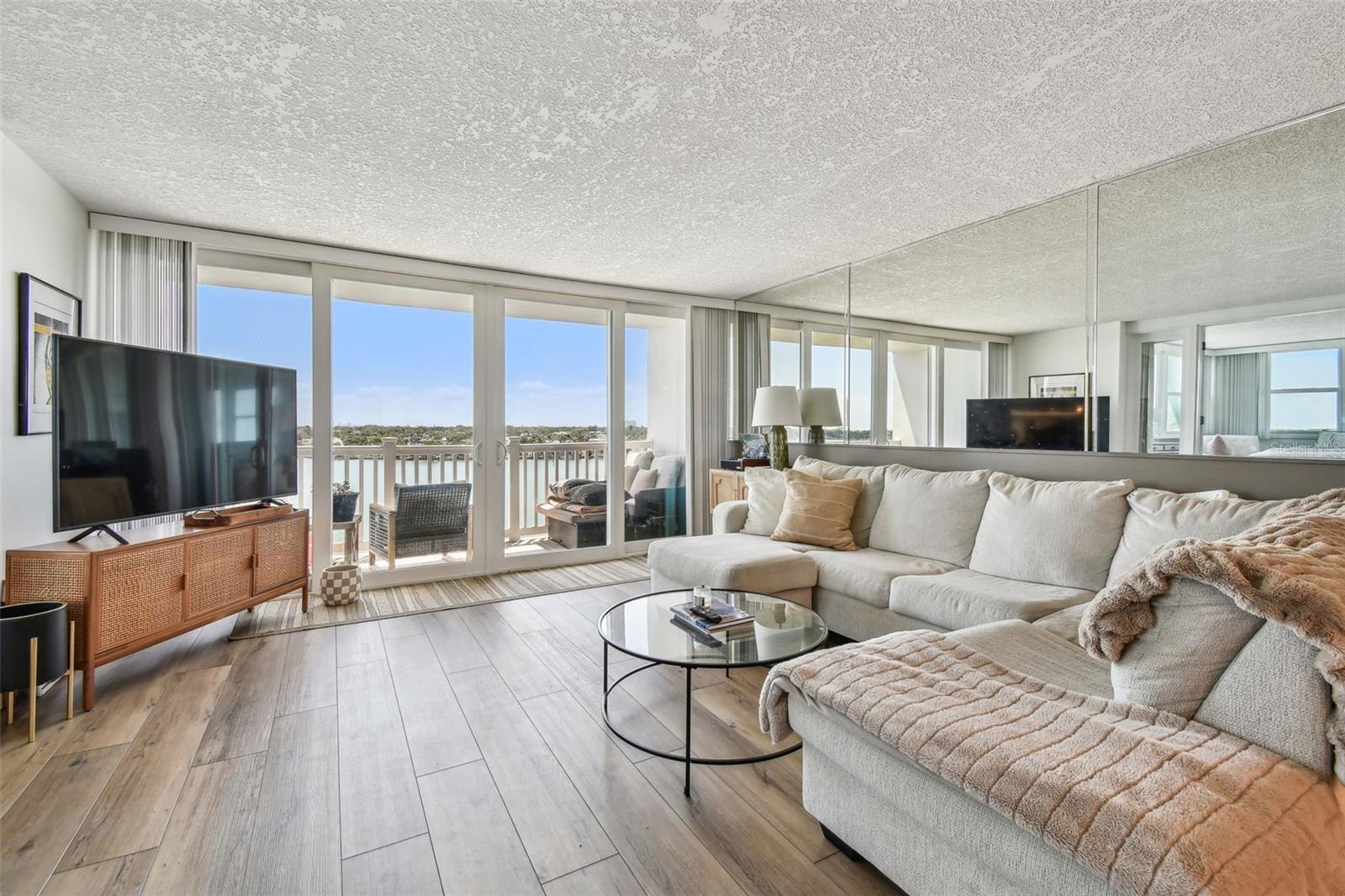 TREASURE ISLAND TENNIS & YACHT CLUB - Residential Lease