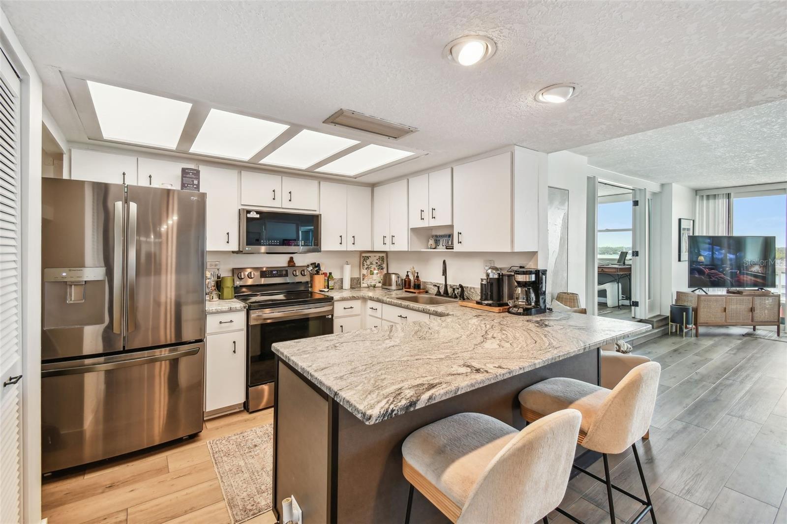 TREASURE ISLAND TENNIS & YACHT CLUB - Residential Lease