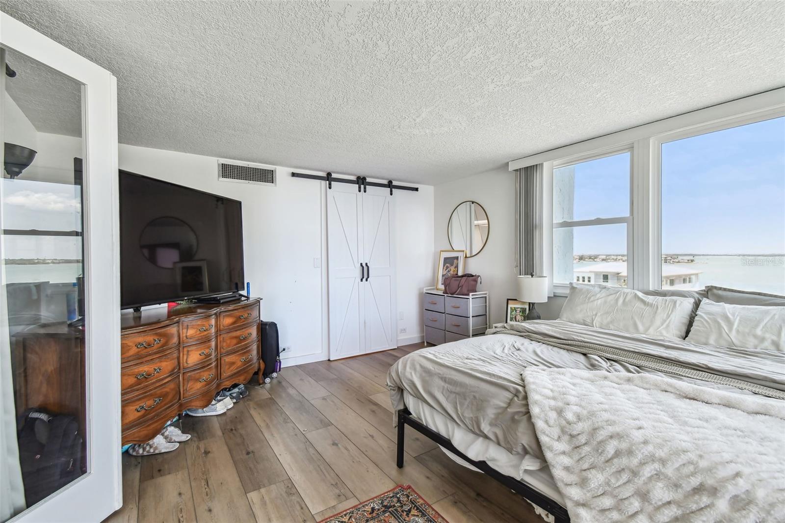 TREASURE ISLAND TENNIS & YACHT CLUB - Residential Lease