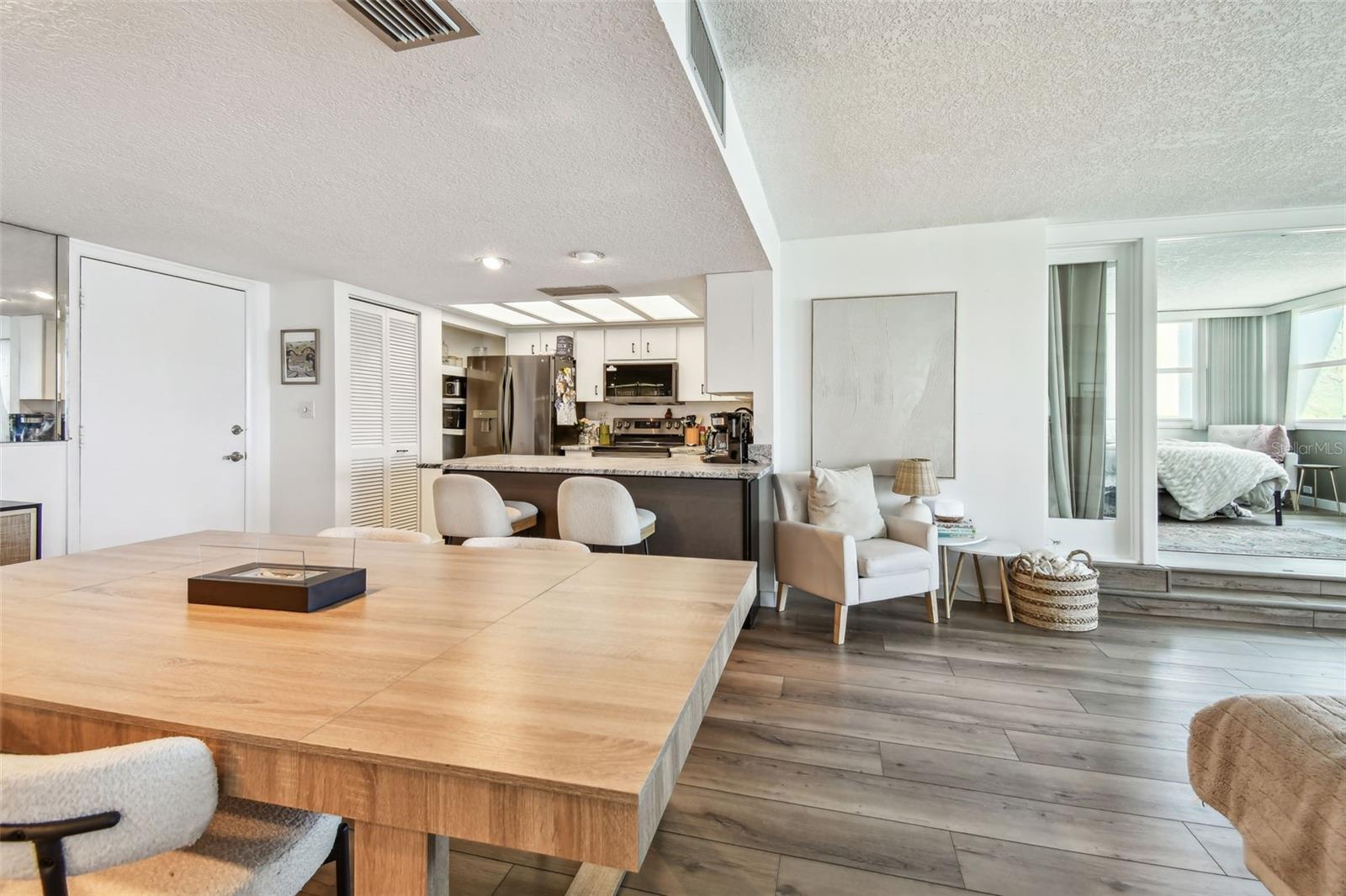 TREASURE ISLAND TENNIS & YACHT CLUB - Residential Lease