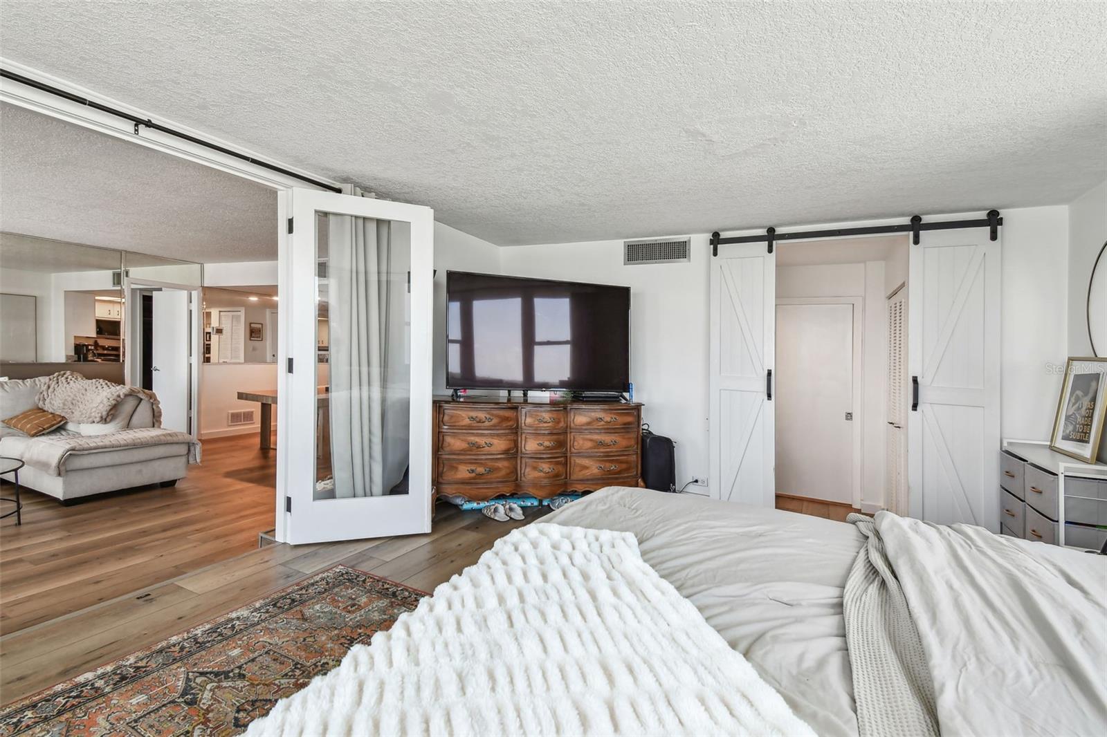 TREASURE ISLAND TENNIS & YACHT CLUB - Residential Lease