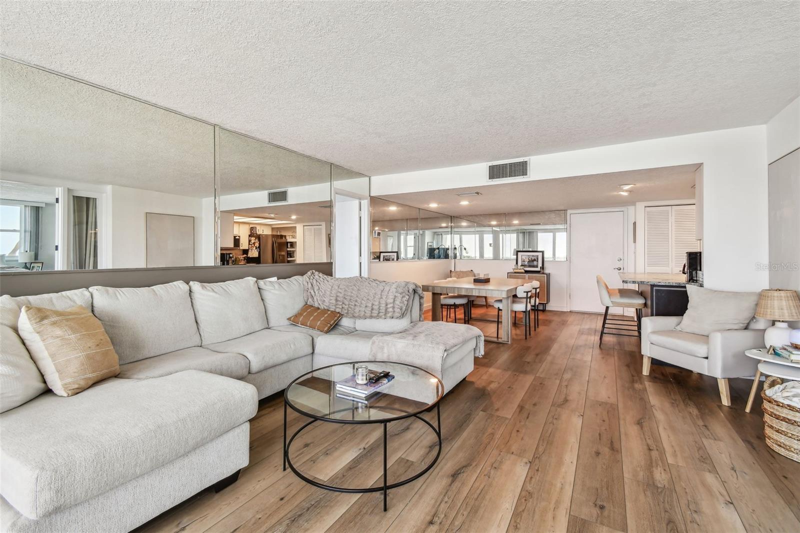 TREASURE ISLAND TENNIS & YACHT CLUB - Residential Lease
