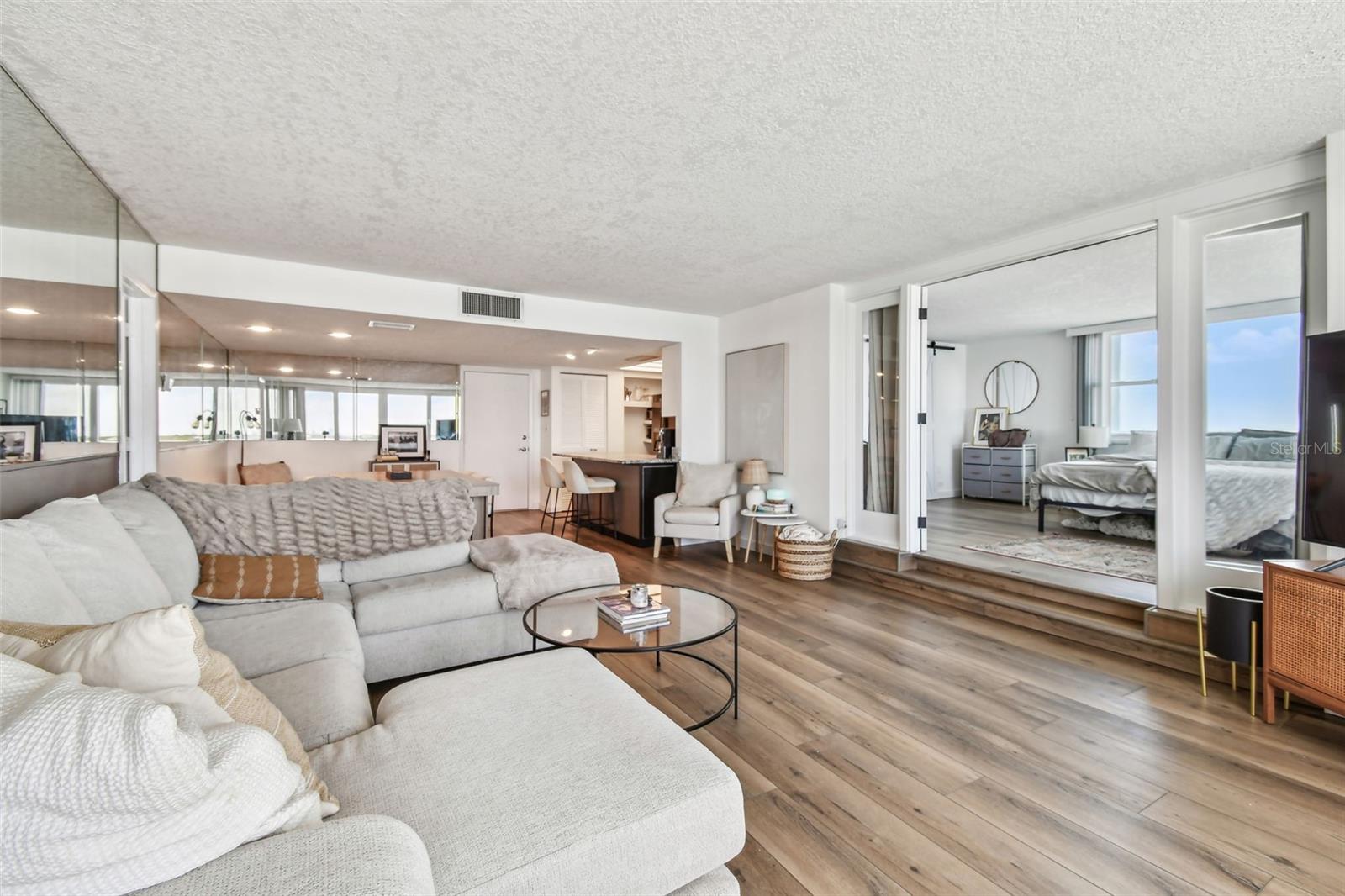 TREASURE ISLAND TENNIS & YACHT CLUB - Residential Lease