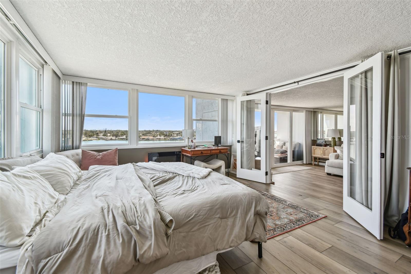 TREASURE ISLAND TENNIS & YACHT CLUB - Residential Lease