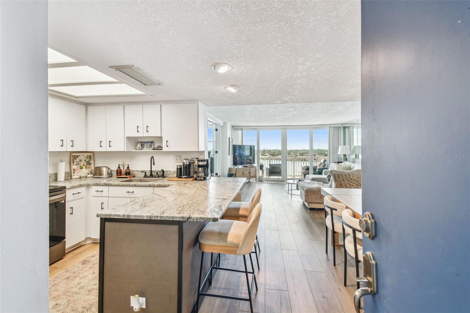 TREASURE ISLAND TENNIS & YACHT CLUB - Residential Lease