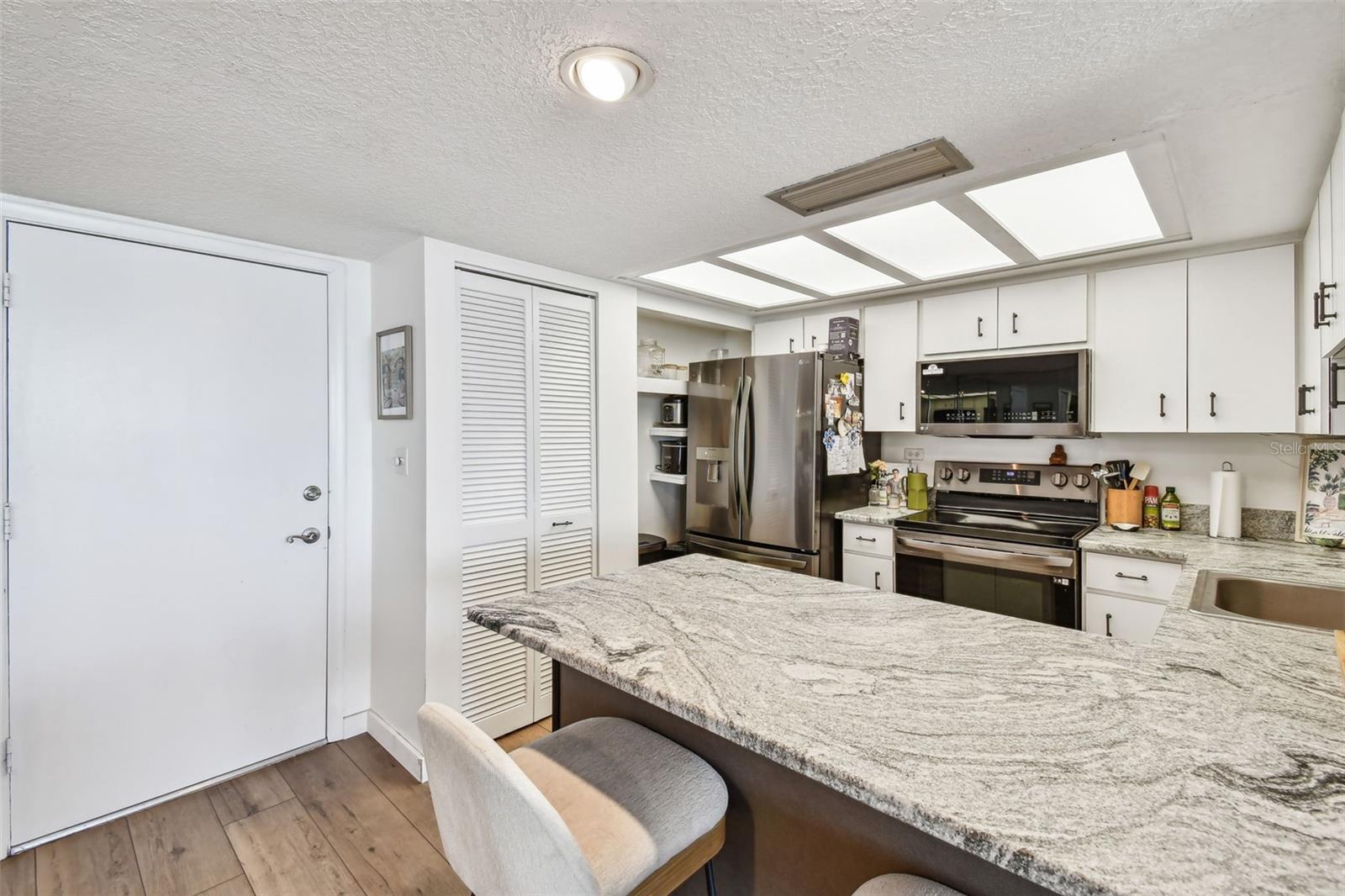 TREASURE ISLAND TENNIS & YACHT CLUB - Residential Lease